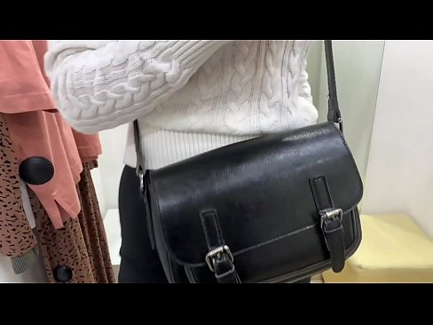 ❤️ Nuoren nartun FeralBerryn julkinen itsetyydytys dildolla sovituskopissa ️ Super seksi at fi.assistentai.ru